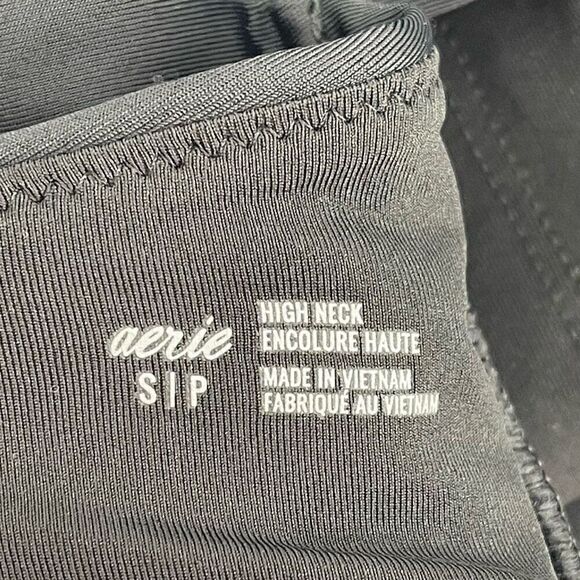 Aerie High Neck Crop Bikini Top Women Small Black Adjustable Removeable Pads NWT - Picture 6 of 7